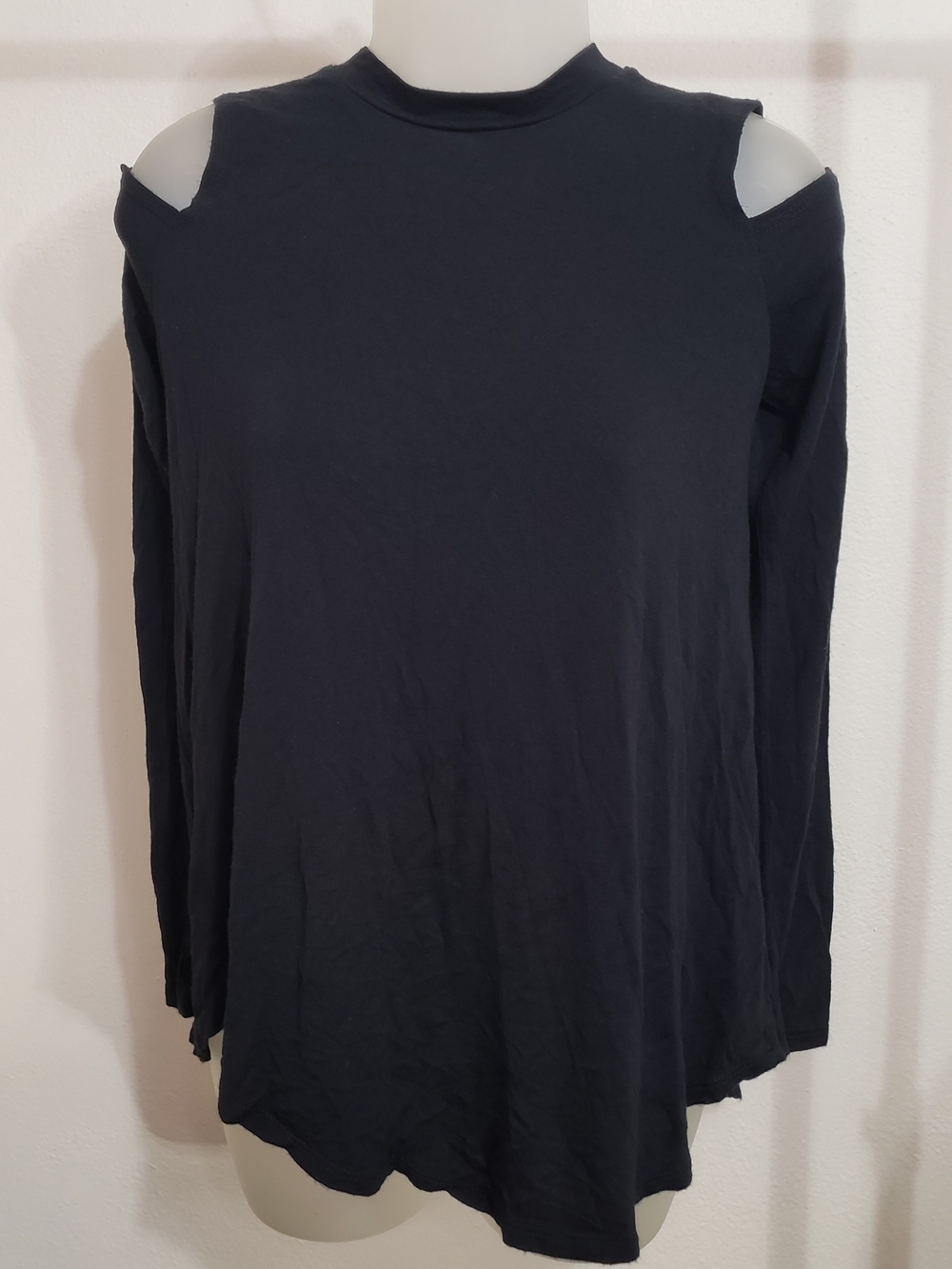 Moa Moa Black Cold-Shoulder Long Sleeve Top